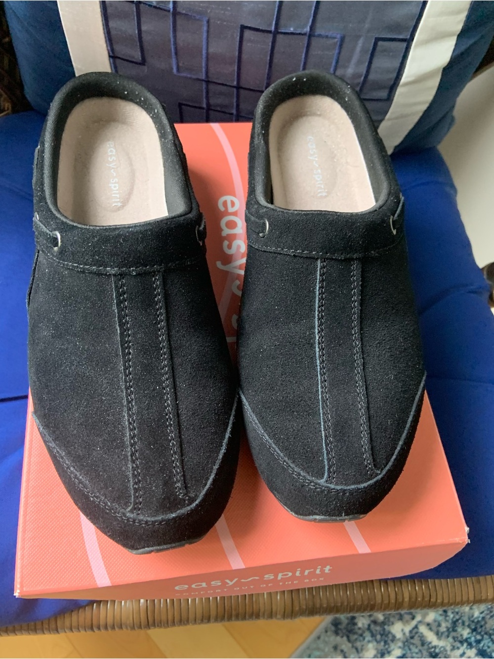 Easy Spirit  women’s Black Slip-On Comfort Clog